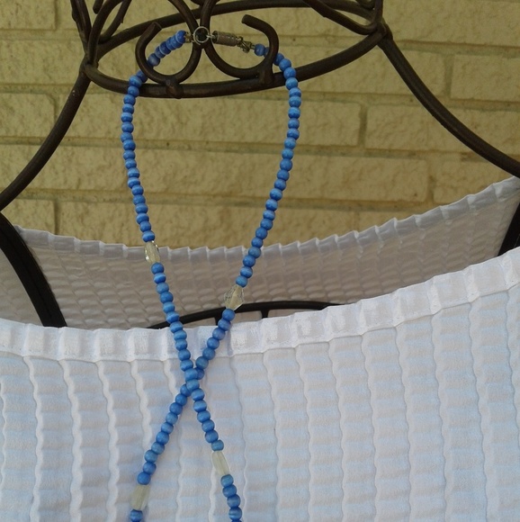 Blue bead necklace glass bead accents - Picture 4 of 4